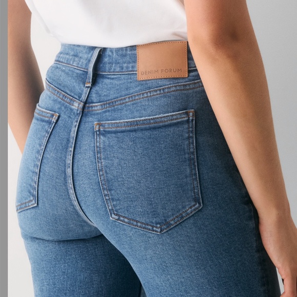 Aritzia Denim Forum | The ’90s Curve-Fit High-Rise Boot Jean | NWT - Picture 3 of 12